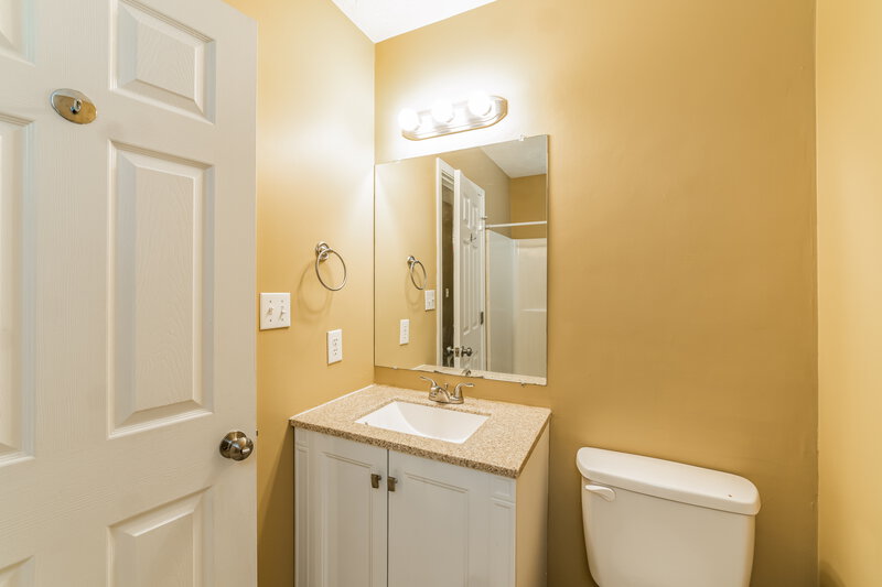 1,555/Mo, 803 Rolling Ridge Circle Simpsonville, KY 40067 Bathroom View 2