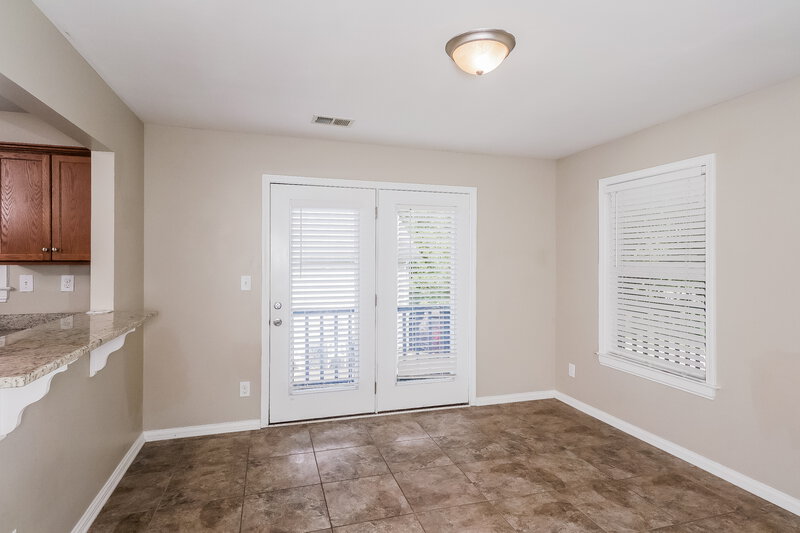 1,230/Mo, 152 Hillwood Dr Milton, KY 40045 Dining Room View