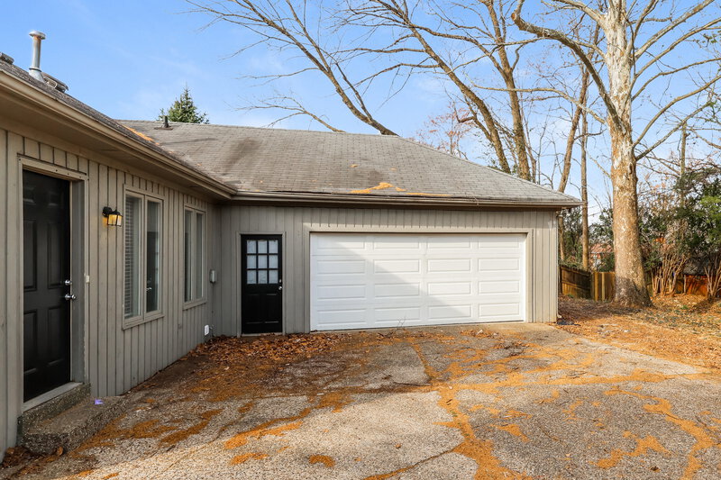 1,345/Mo, 1914 Arboro Pl Louisville, KY 40220 Rear View 2