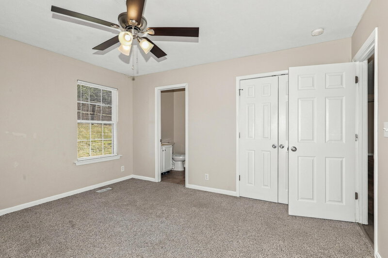 1,655/Mo, 9407 Brown Austin Rd Fairdale, KY 40118 Primary Bedroom View