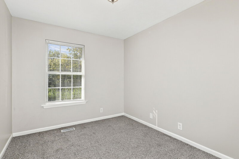 1,655/Mo, 9407 Brown Austin Rd Fairdale, KY 40118 Bedroom View