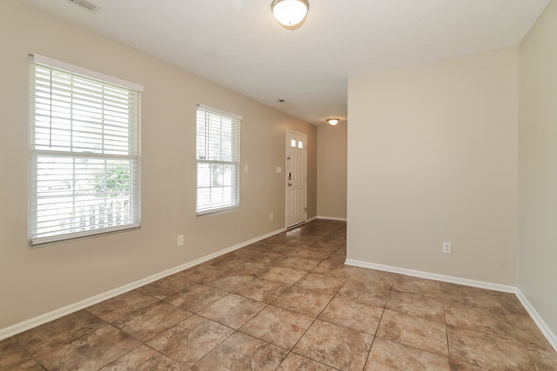 1,965/Mo, 6714 Hunters Creek Blvd Louisville, KY 40258 Family Room View