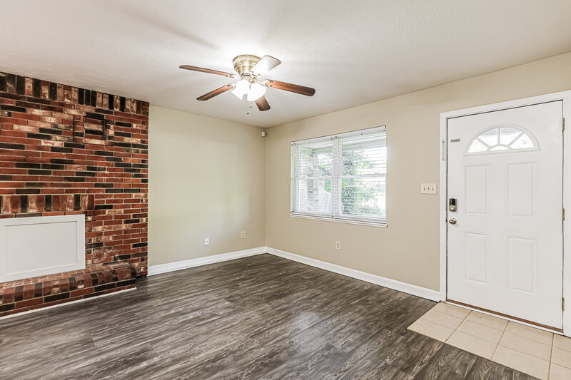 1,435/Mo, 3702 Blue Creek Ct Louisville, KY 40229 Living Room View