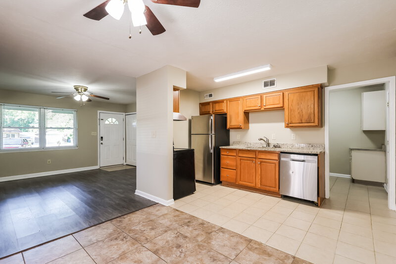 1,435/Mo, 3702 Blue Creek Ct Louisville, KY 40229 Dining Room View