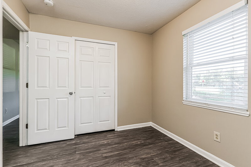 1,435/Mo, 3702 Blue Creek Ct Louisville, KY 40229 Bedroom View 2