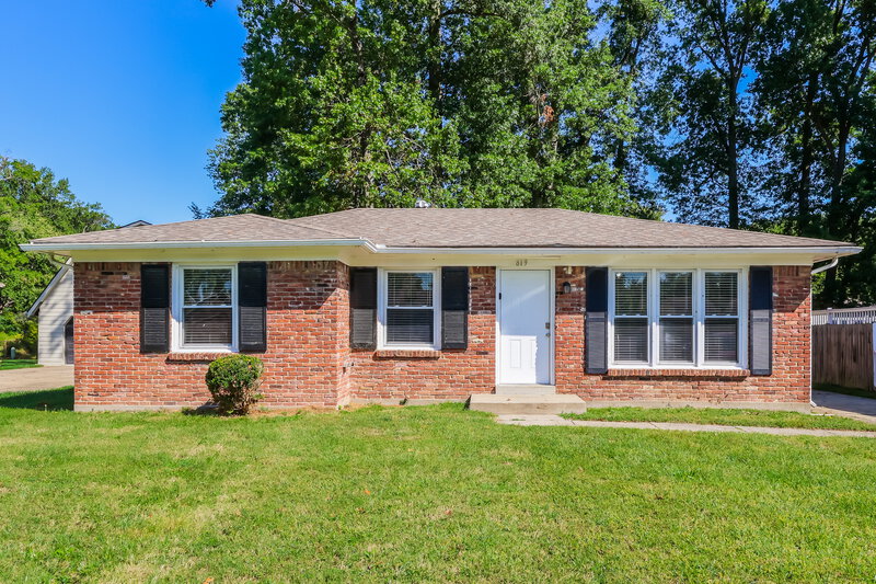 1,615/Mo, 819 Flicker Rd Louisville, KY 40214 External View