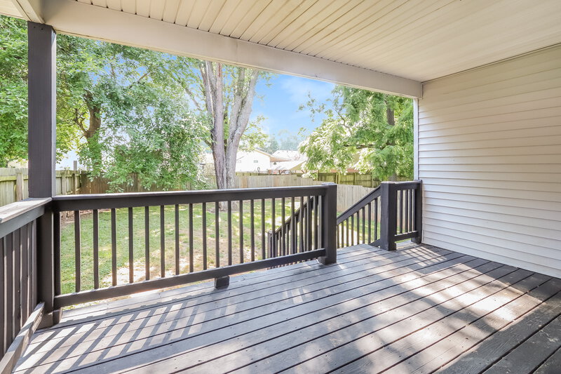 1,815/Mo, 1820 Jefferson Ave Louisville, KY 40242 Covered Deck View