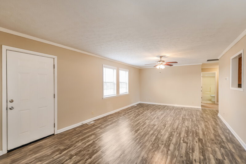 1,570/Mo, 173 Agin Way Milton, KY 40045 Living Room View