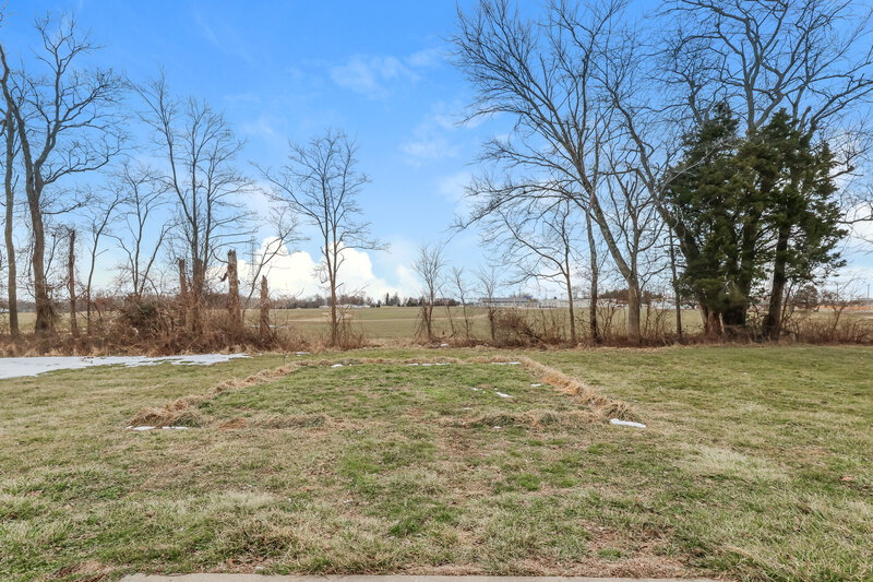 1,570/Mo, 173 Agin Way Milton, KY 40045 Backyard View
