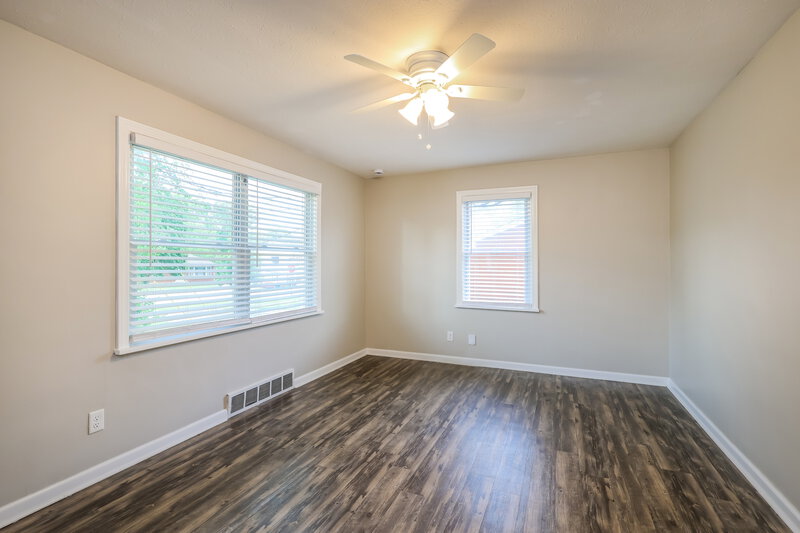 1,580/Mo, 4629 Lor Ann Ave Louisville, KY 40219 Misc View 2