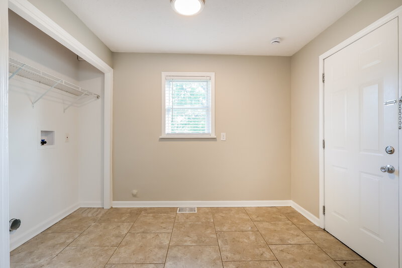 1,580/Mo, 4629 Lor Ann Ave Louisville, KY 40219 Floorplan View 4