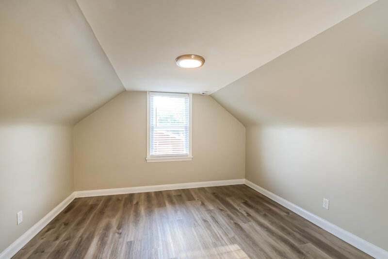1,580/Mo, 4629 Lor Ann Ave Louisville, KY 40219 Misc View 9