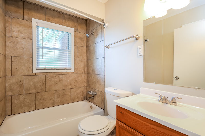 1,580/Mo, 4629 Lor Ann Ave Louisville, KY 40219 Misc View 12