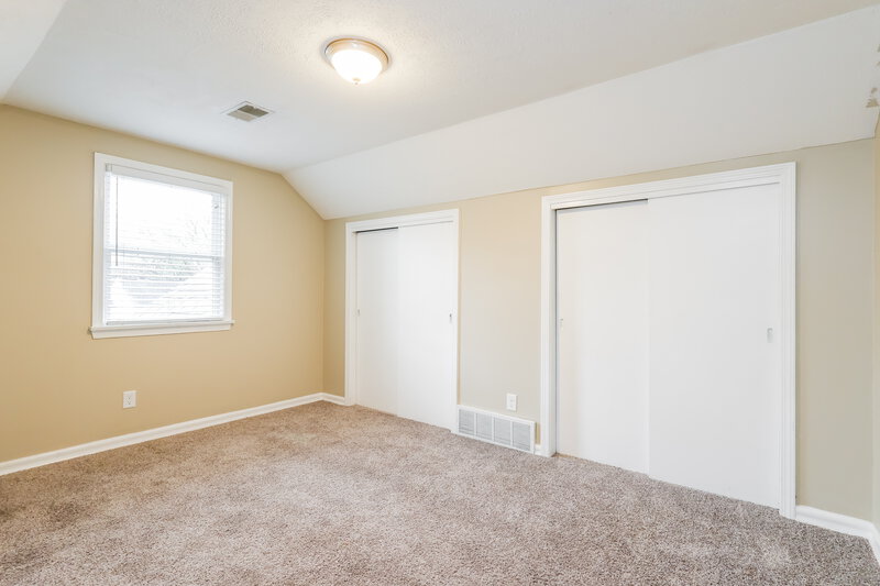 1,845/Mo, 1123 Clay Ave Louisville, KY 40219 Bedroom View