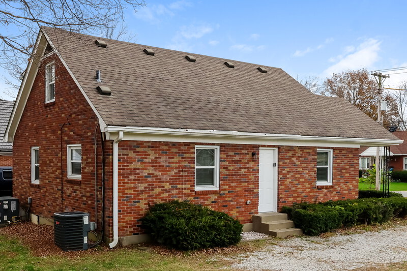1,845/Mo, 1123 Clay Ave Louisville, KY 40219 Rear View
