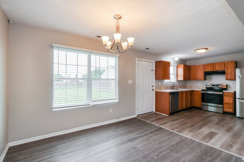 1,705/Mo, 6514 Hunters Creek Blvd Louisville, KY 40258 Dining Room View