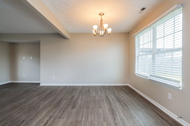 1,705/Mo, 6514 Hunters Creek Blvd Louisville, KY 40258 Dining Room View 2