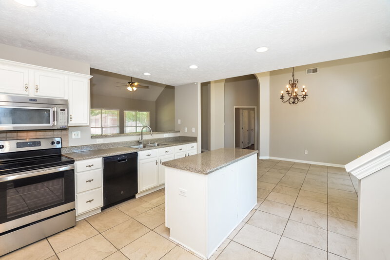 3,340/Mo, 10606 Three Wishes Dr Olive Branch, MS 38654 Kitchen View 2