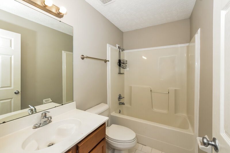 3,340/Mo, 10606 Three Wishes Dr Olive Branch, MS 38654 Bathroom View