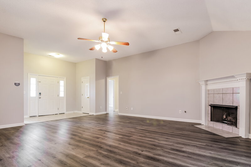 1,910/Mo, 6758 Braybourne Main Olive Branch, MS 38654 Living Room View