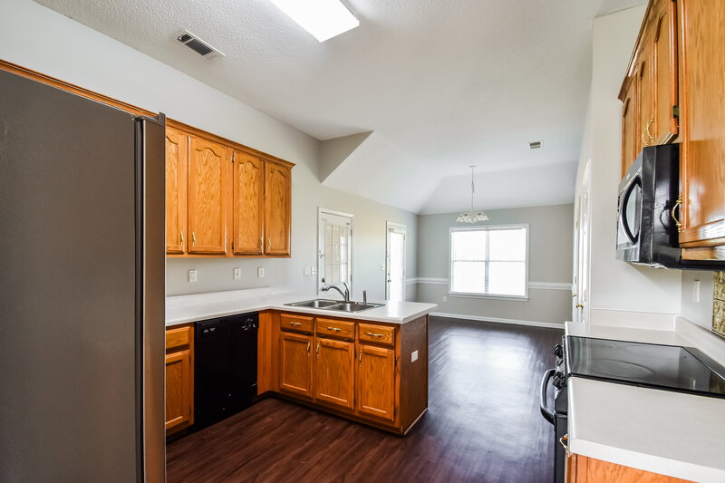 1,975/Mo, 4299 Rocky Top Cv Olive Branch, MS 38654 Kitchen View