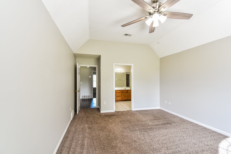 1,975/Mo, 4299 Rocky Top Cv Olive Branch, MS 38654 Main Bedroom View 2