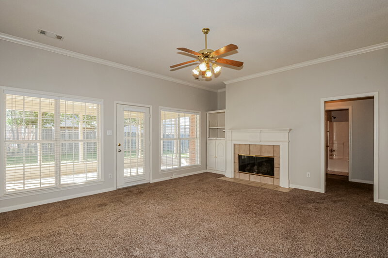 2,760/Mo, 5041 Thornebrook Cv Arlington, TN 38002 Living Room View 2