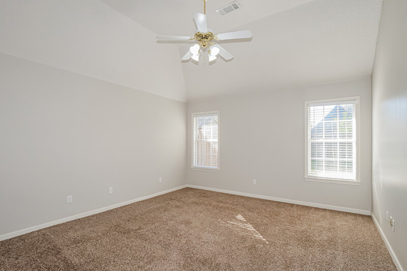 2,760/Mo, 5041 Thornebrook Cv Arlington, TN 38002 Main Bedroom View
