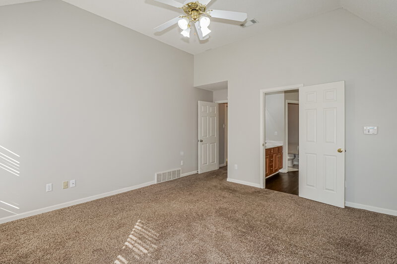 2,760/Mo, 5041 Thornebrook Cv Arlington, TN 38002 Main Bedroom View 2