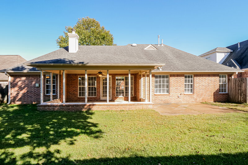 2,760/Mo, 5041 Thornebrook Cv Arlington, TN 38002 Rear View