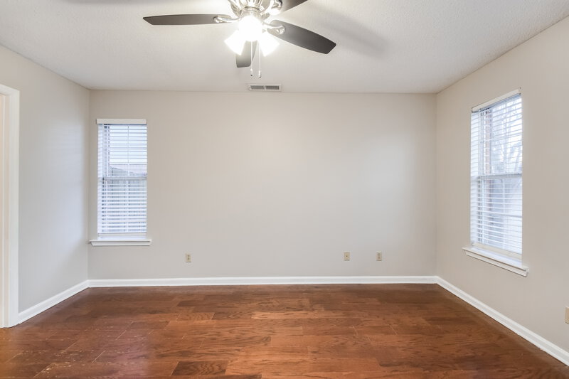 1,790/Mo, 4483 Shadow Glen Cv Horn Lake, MS 38637 Main Bedroom View