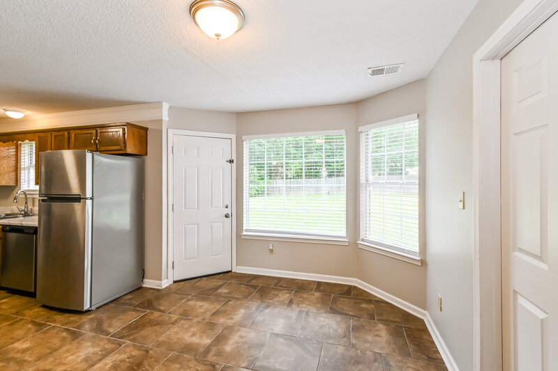 1,995/Mo, 4180 Shadow Oaks Dr Horn Lake, MS 38637 Dining Room View