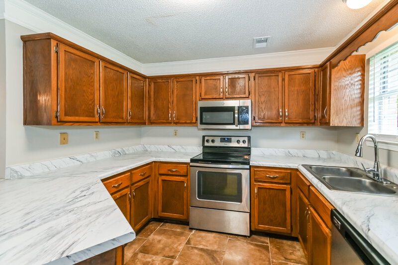 1,995/Mo, 4180 Shadow Oaks Dr Horn Lake, MS 38637 Kitchen View
