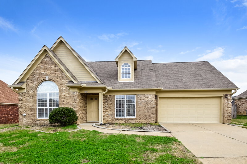 1,915/Mo, 2670 Pinnacle Dr Southaven, MS 38672 Front View