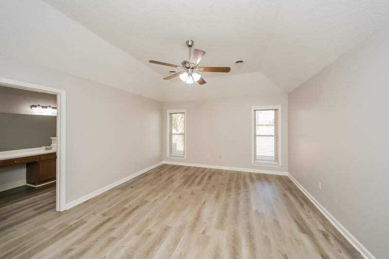 1,985/Mo, 7920 Wentworth Dr Memphis, TN 38125 Main Bedroom View