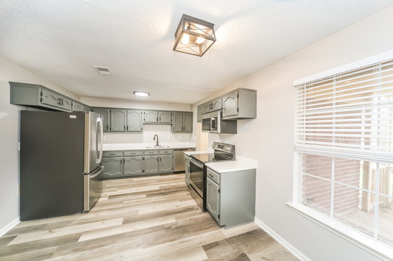 1,860/Mo, 3970 Powder Mill Rd Memphis, TN 38125 Kitchen View