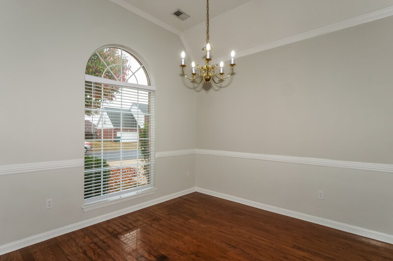 1,910/Mo, 5651 Carter Dr Southaven, MS 38672 Dining Room View