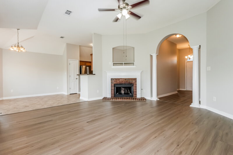 1,840/Mo, 305 Dogwood Spring Dr Oakland, TN 38060 Living Room View
