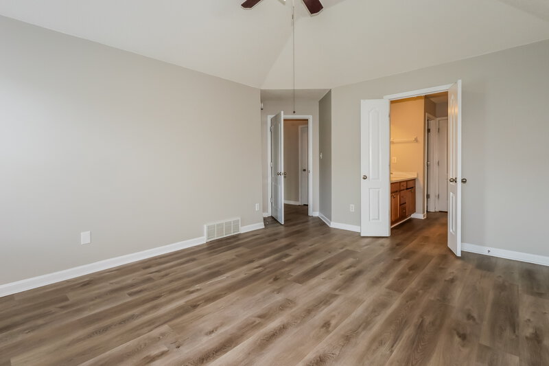 1,840/Mo, 305 Dogwood Spring Dr Oakland, TN 38060 Main Bedroom View