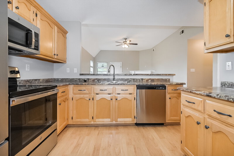 2,075/Mo, 5970 Fredrick Dr Southaven, MS 38671 Kitchen View