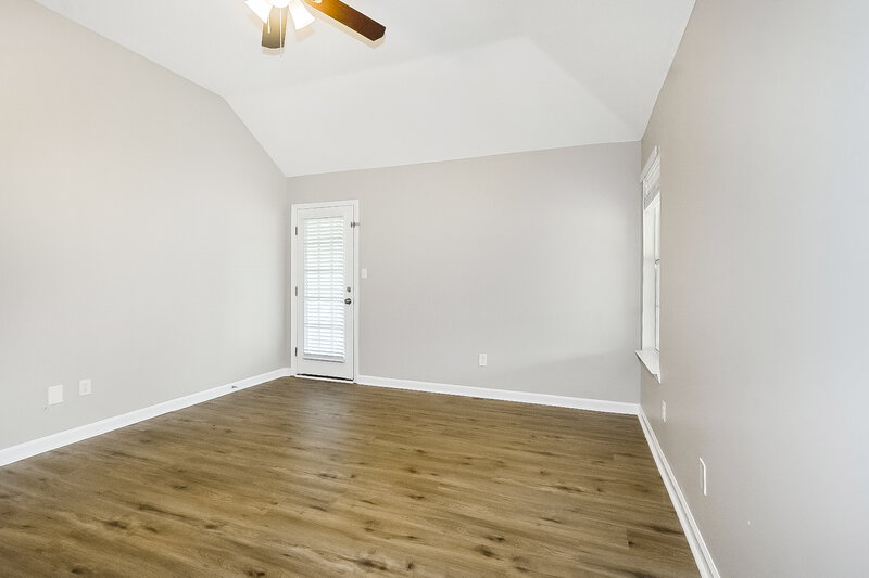 2,075/Mo, 5970 Fredrick Dr Southaven, MS 38671 Main Bedroom View 2