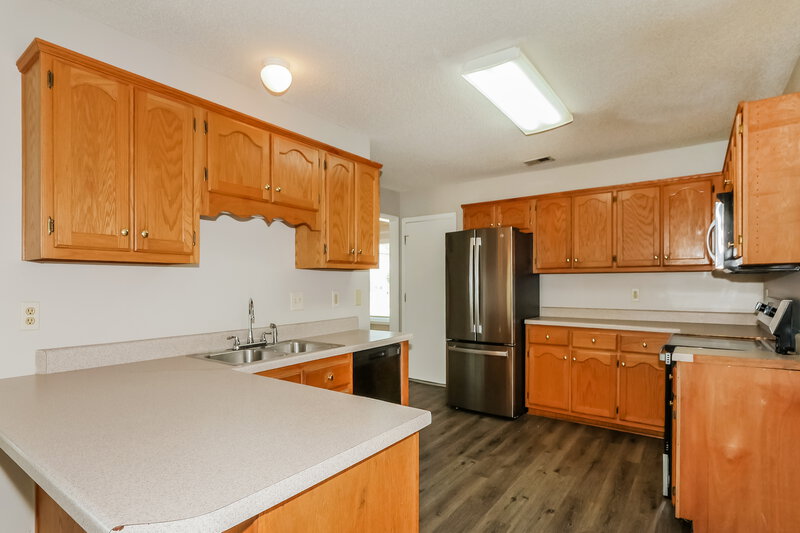 2,355/Mo, 1011 Stable Run Dr Cordova, TN 38018 Kitchen View