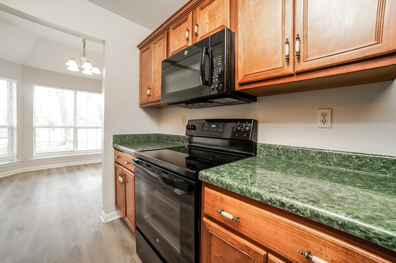 1,695/Mo, 4519 Shadow Hollow Dr Horn Lake, MS 38637 Kitchen View 2