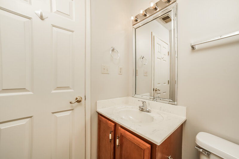1,695/Mo, 4519 Shadow Hollow Dr Horn Lake, MS 38637 Bathroom View