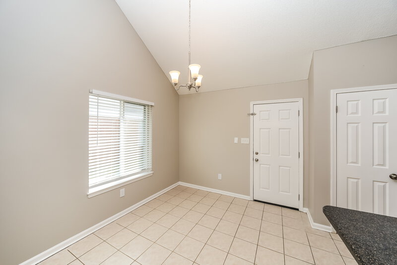 1,610/Mo, 5870 Waverly Dr Horn Lake, MS 38637 Dining Room View