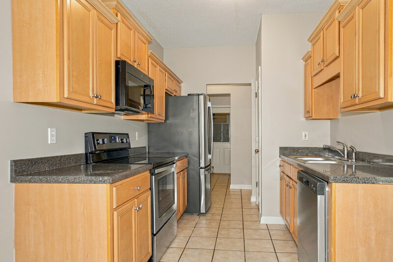 1,620/Mo, 55 Mossy Springs Dr Oakland, TN 38060 Kitchen View 2