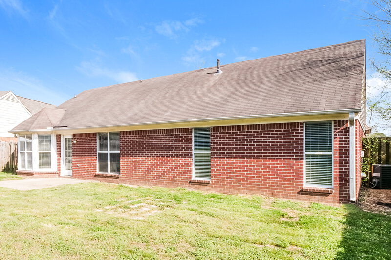 1,790/Mo, 7875 Sarah Ann Dr S Southaven, MS 38671 Rear View 2