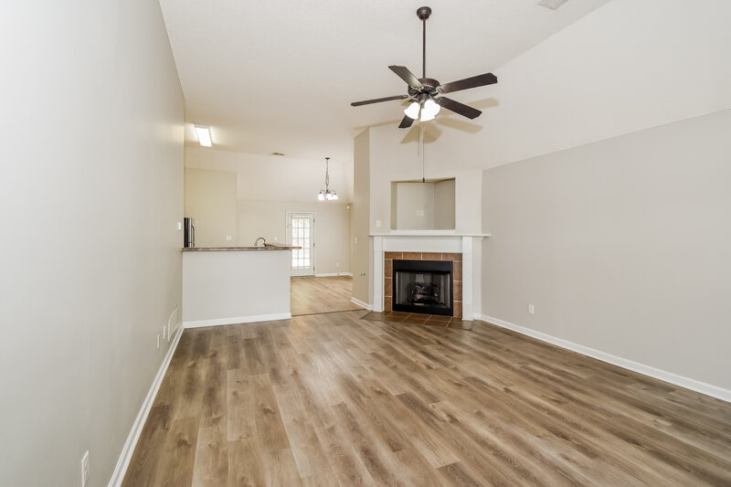 1,875/Mo, 9889 Southern Oak Way Olive Branch, MS 38654 Living Room View