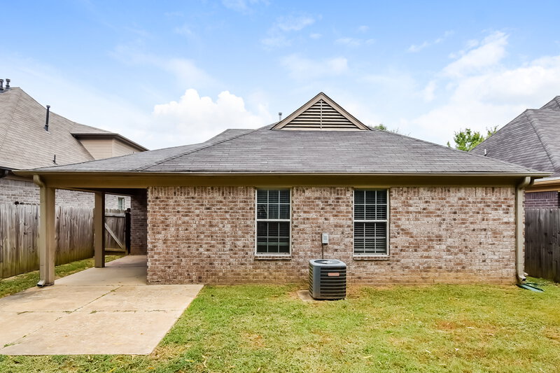 1,875/Mo, 9889 Southern Oak Way Olive Branch, MS 38654 Rear View