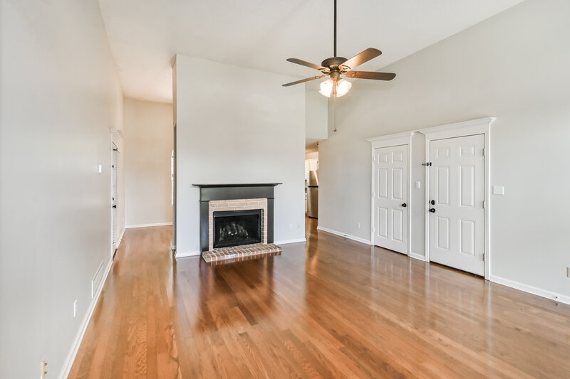 1,790/Mo, 10102 Fox Hunt Dr Olive Branch, MS 38654 Living Room View 3